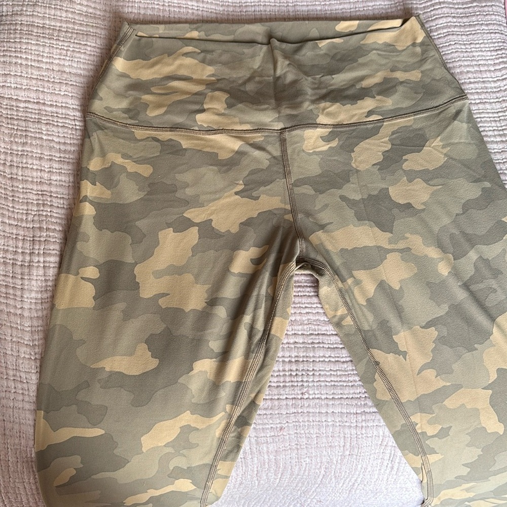 LuluLemon Align High-Rise Pant 25”
